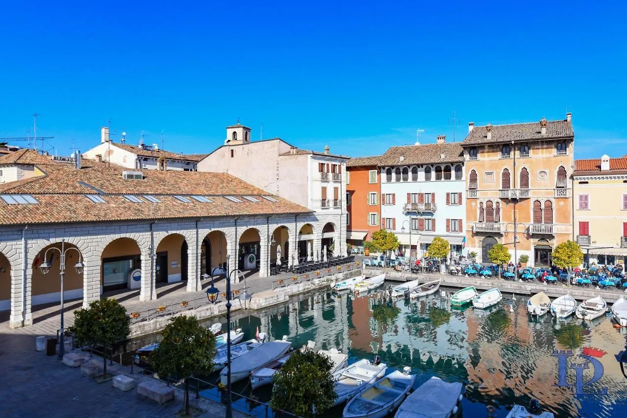 Desenzanoloft Porto Vecchio Lägenhet Desenzano del Garda Italien