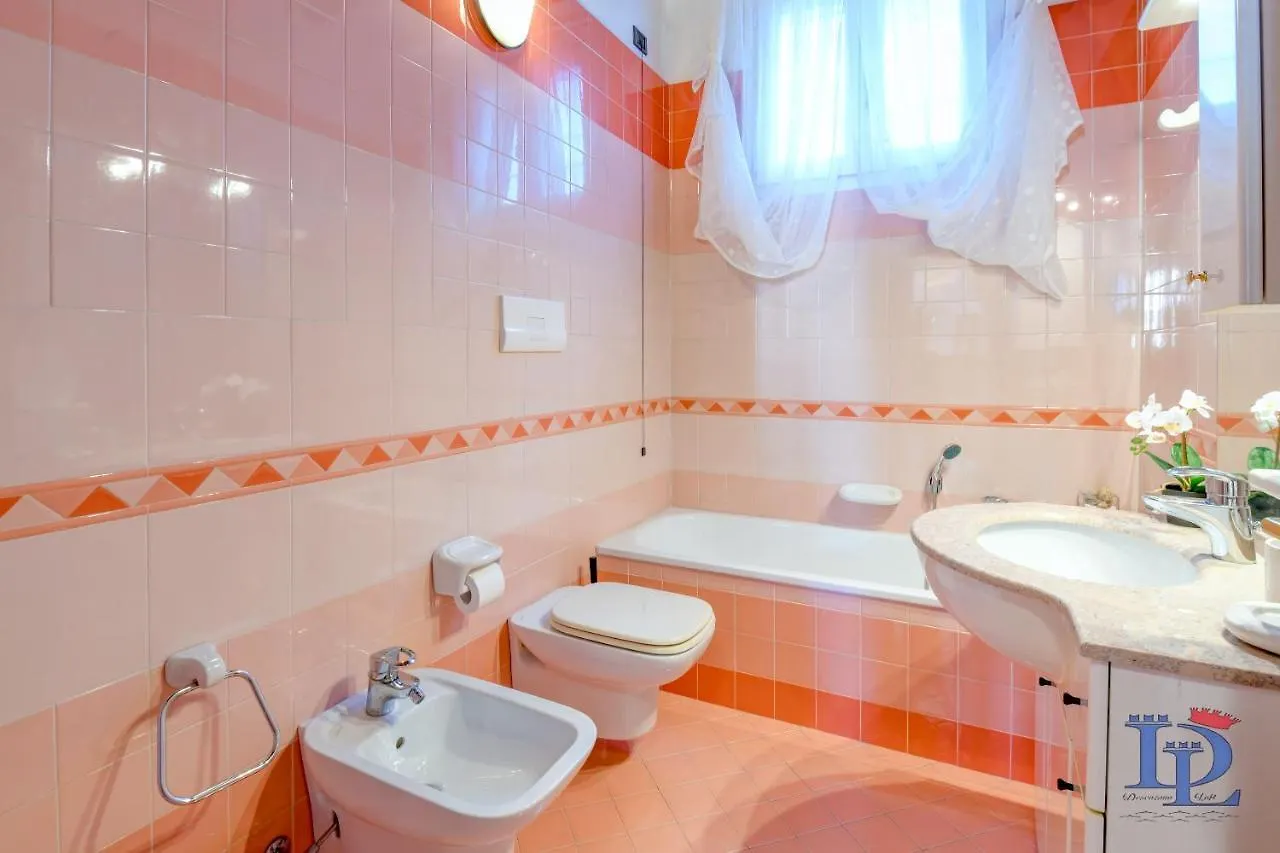 Desenzanoloft Porto Vecchio Lejlighed Desenzano del Garda Italien