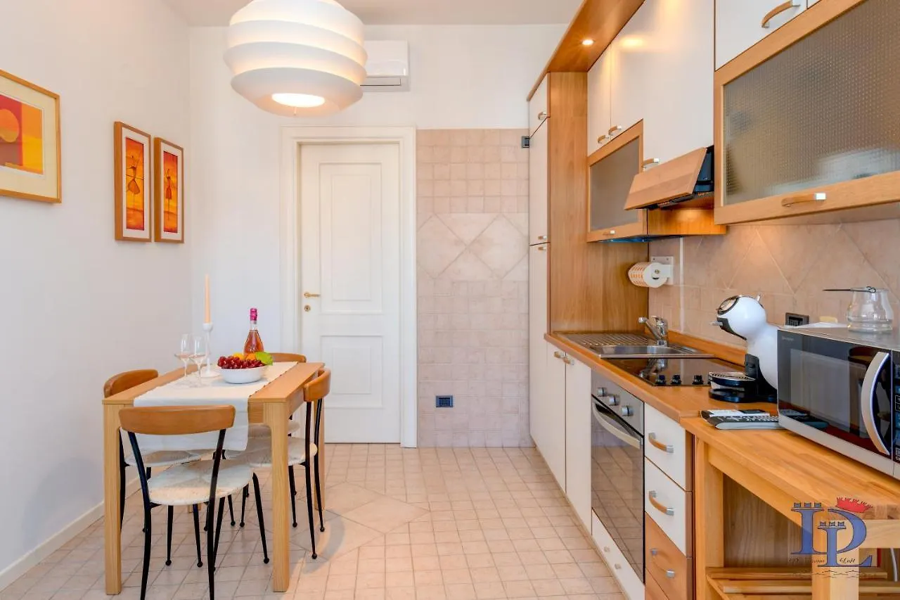 Desenzanoloft Porto Vecchio Lejlighed Desenzano del Garda Italien