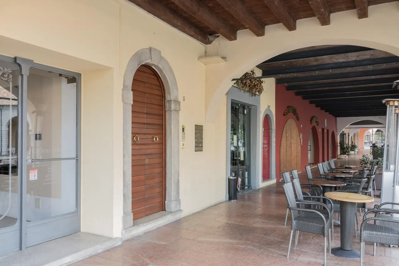 Desenzanoloft Porto Vecchio Lejlighed Desenzano del Garda